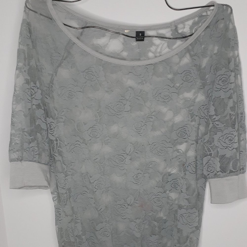 Mesh rose top